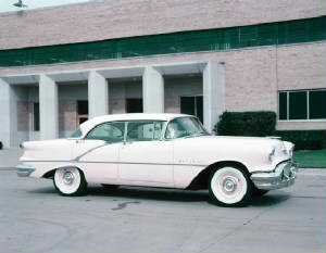 1956olds88holidsedan.jpg