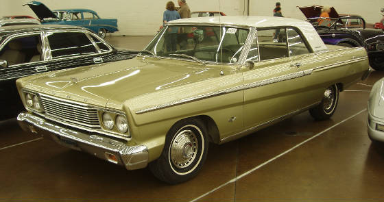 1965fordfairlanegld.JPG