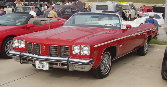 1975olds88roycvred.JPG