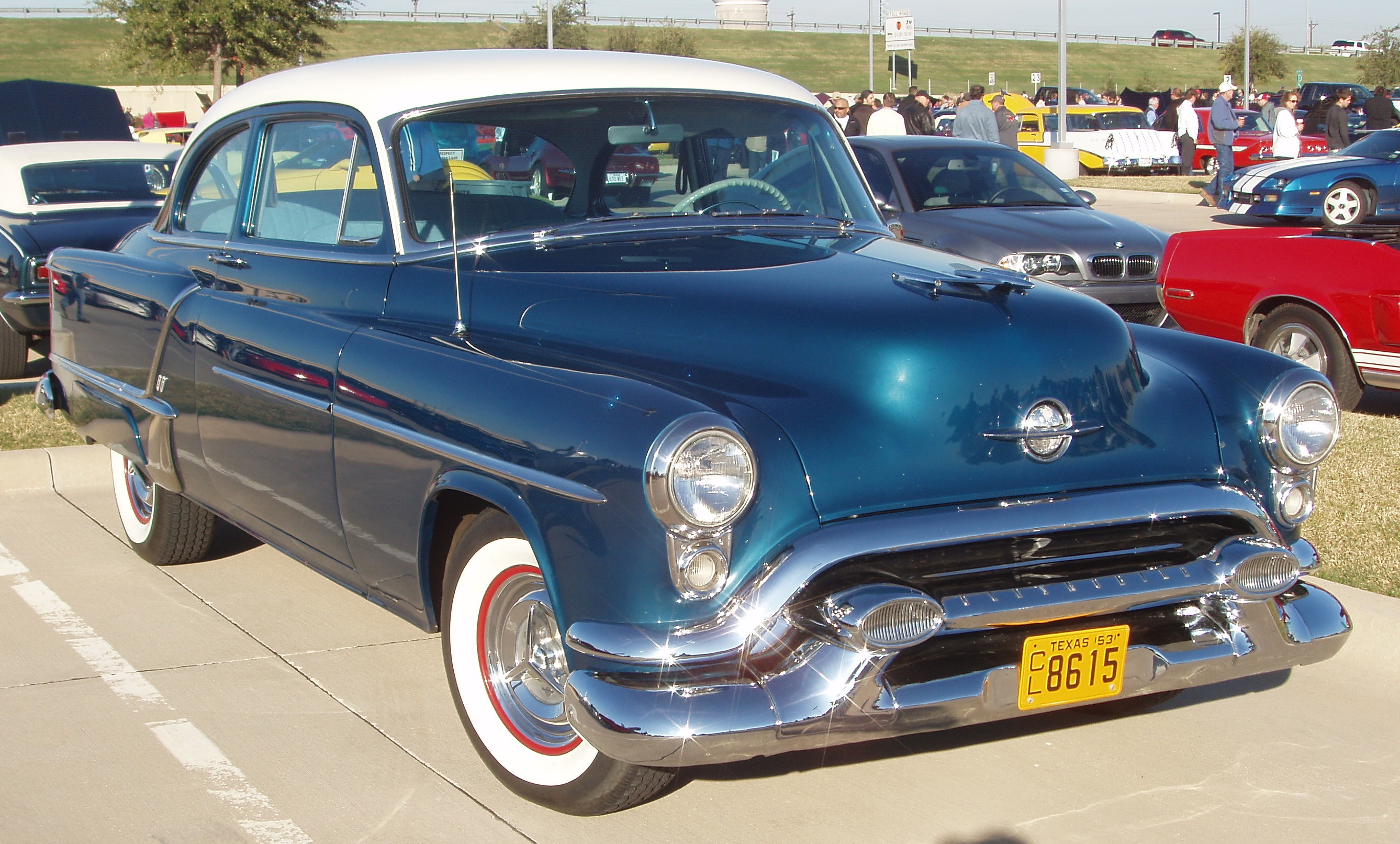 1953olds882drsdn.JPG