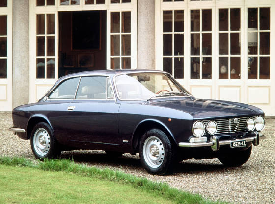 ALFA_ROMEO/alfa2000gtvdkbl.jpg