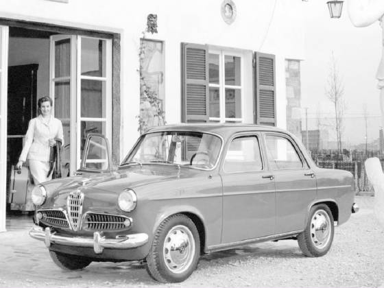 ALFA_ROMEO/argiuliettaberlinabnw.jpg