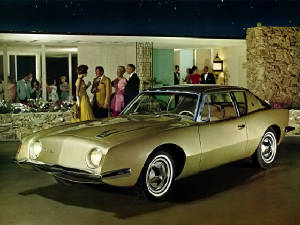 AVANTI/1963studeavantigoldcocktls.jpeg