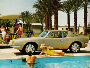 AVANTI/1963studeavantigoldpool.jpeg