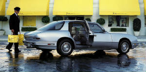 AVANTI/1990avantiluxurytouringsedan.jpg