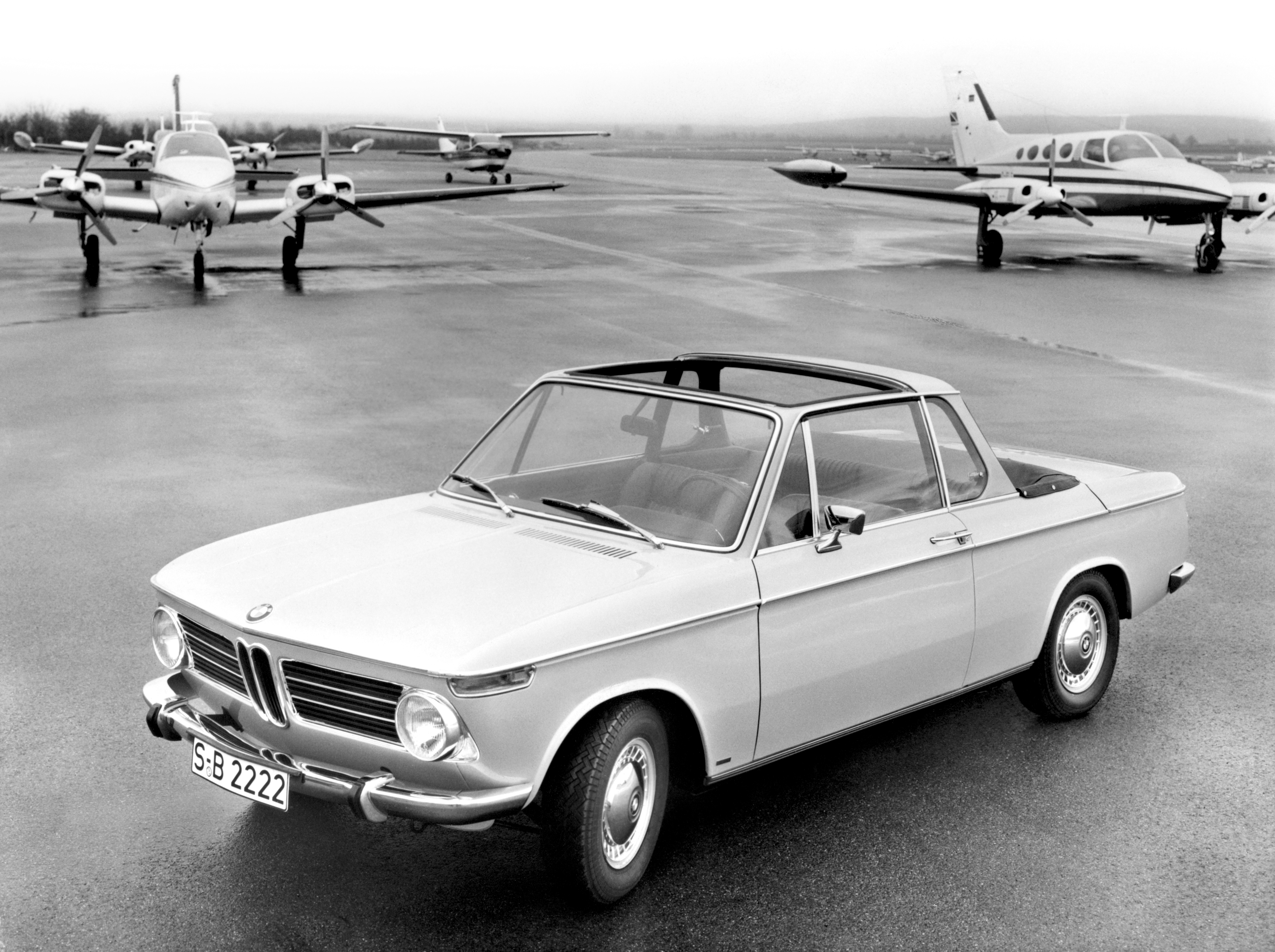 BMW/bmw2002cabriobybaur.jpeg