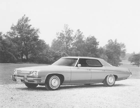 BUICK/1977bklesabre4dgreen.jpg