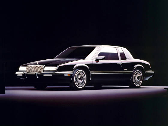 BUICK_RIVIERA/198990riviblackfront.jpeg