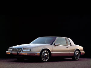 BUICK_RIVIERA/199193rivibeigefr.jpeg