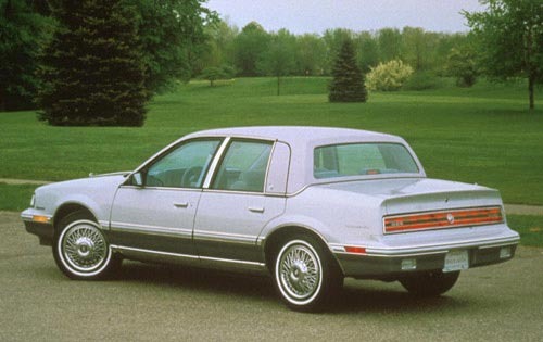 BUICK_SOMERSET/1990bkskylkluxedslv.jpg