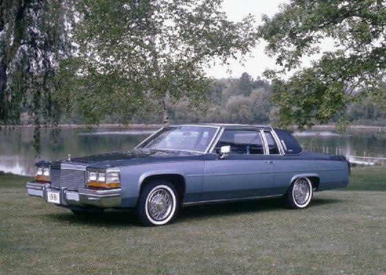 CADILLAC/1981cadcpedevilleblue.jpg