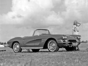 CHEV_CORVETTE/1962chevcorvettebnwfr.jpeg