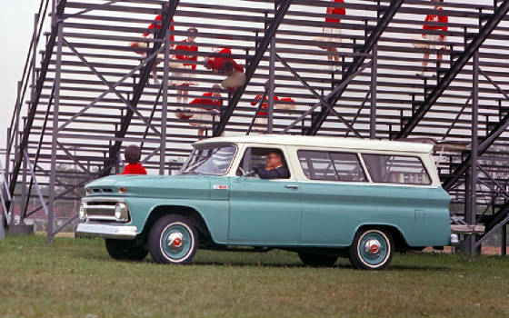 CHEV_SUBURBAN/1967chevroletsuburban.jpg