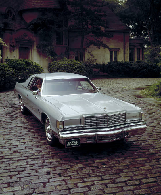 DODGE_FULL_SIZE/1977monacocrestwood.jpg