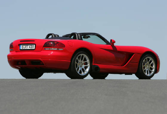 DODGE_VIPER/vipersrt10redrear.jpg