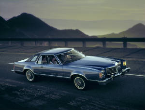 FORD_LTD_II/1977fordltdii2drblue.jpg