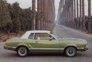 FORD_MUSTANG/1975coupegreen.jpeg