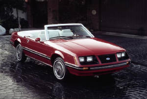 FORD_MUSTANG/1983mustconvredy.jpg