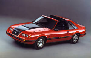 FORD_MUSTANG/1984mustgt50htchred.jpg