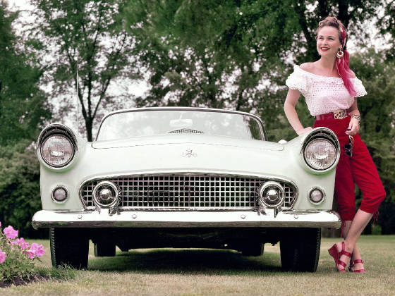 FORD_THUNDERBIRD/1955fordthunderbirdfront.jpg