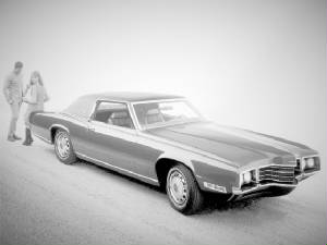 FORD_THUNDERBIRD/1971fordtbirdllandbnw1.jpg