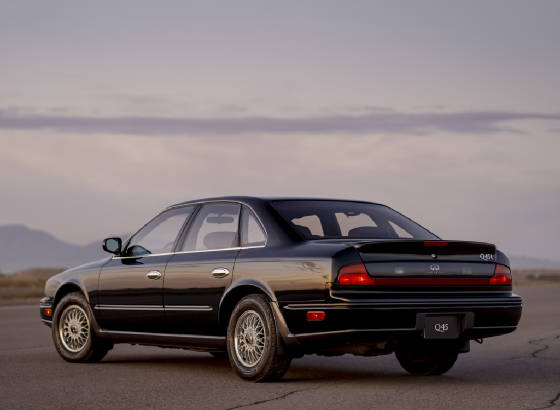 INFINITI/19972000infinitiq45rear.jpg