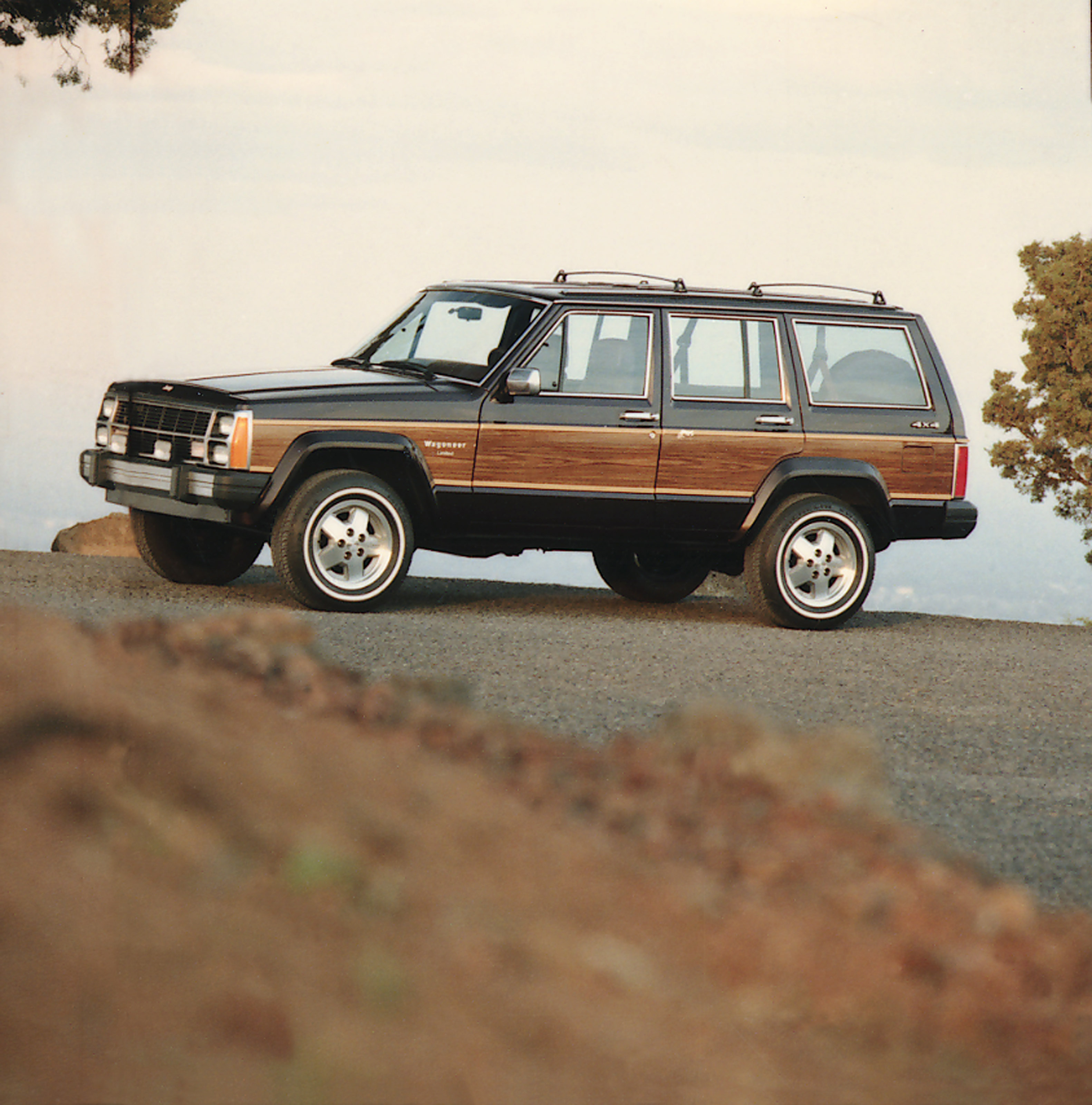 JEEP_CHEROKEE/1990jeepwagoneerltd4ddk.jpg