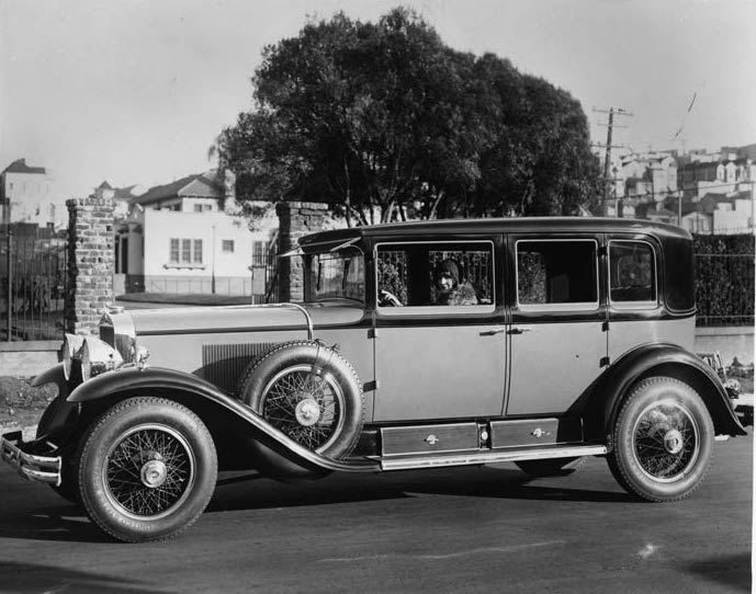 LASALLE/1940lasallespecialsedan.jpg