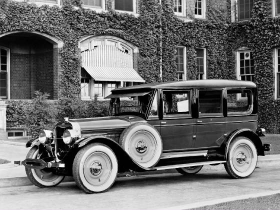 LINCOLN/1930lincLconvsedanbydietrich.jpg