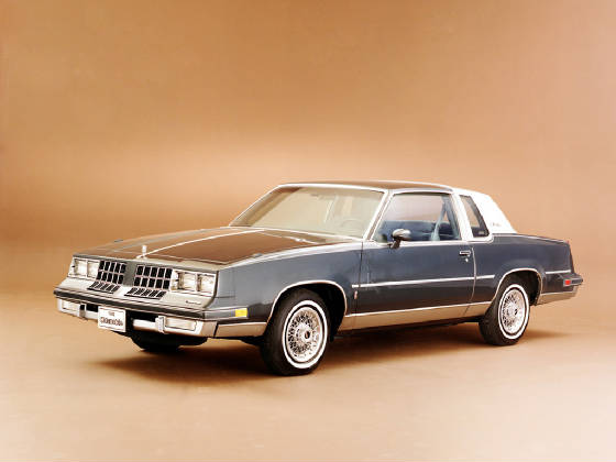 OLDSMOBILE_CUTLASS/1982oldscutsupbro2dr.jpeg