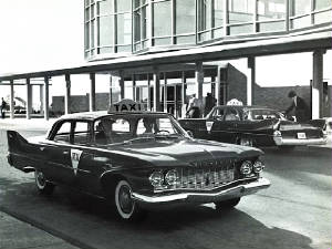 PLYMOUTH/1960plymtaxie.jpeg