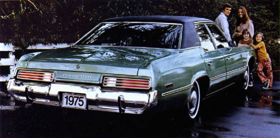 PLYMOUTH/1975plymgrnfurycust4dr.jpg