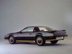 PONTIAC_FIREBIRD/1982fbrdtablrr.jpg