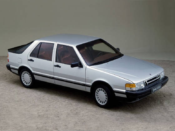 SAAB/saab9000sedan.jpg