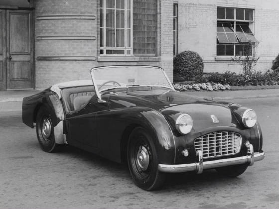 TRIUMPH_TR/triumphtr3dkbnw.jpeg