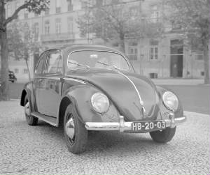 VOLKSWAGEN_BEETLE/195354vw1200deluxefrnt.jpg