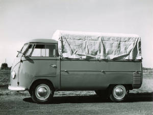 VOLKSWAGEN_BUS/195657vwtransptpickupwstakesntarpaulin.jpeg