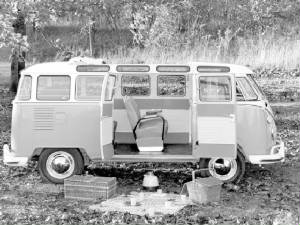 VOLKSWAGEN_BUS/196467vwdeluxestationwagop.jpeg